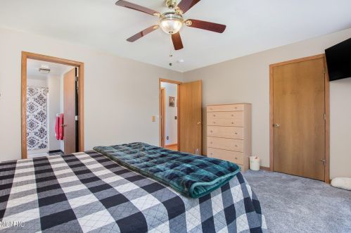 1944 Lincoln Rd, Allegan MI 49010-9435 exterior