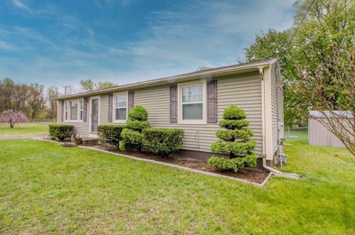 7 Denver St, Springfield, MA 01109-1818