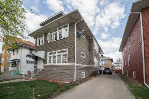 831 19th Ave, Broadview, IL 60153-1720