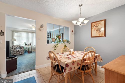 2051 Jason Dr, Huntingdon Valley PA 19006-1737 exterior