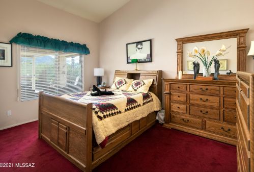 1484 Ganymede Dr, Tucson AZ 85737-3418 exterior