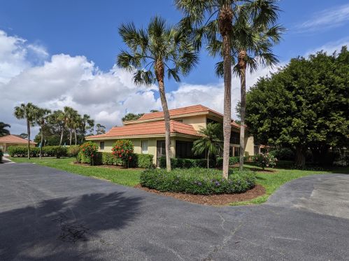 4611 Kittiwake Ct, Boynton Beach FL 33436-5228 exterior