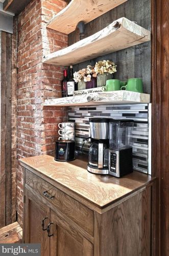 716 Hanover Pike, Littlestown PA 17340-9701 exterior