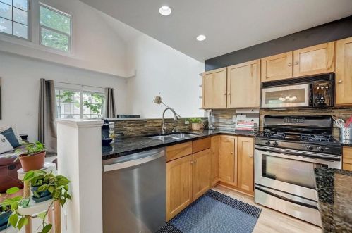 905 Hadley St, Milwaukee WI 53212-2611 exterior