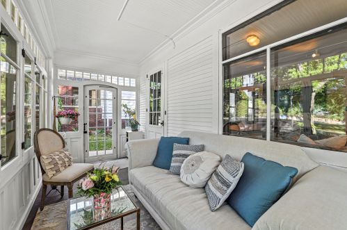 2867 Superior St, Milwaukee WI  53207-2550 exterior