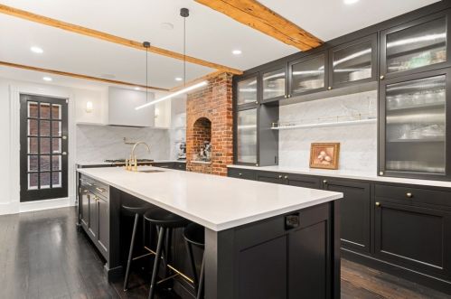 28 Garden St, Boston, MA