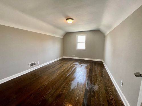 3347 77 St, Milwaukee WI 53219-3818 exterior