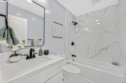 1945 Jameson Ct, Concord CA 94521-1609 exterior