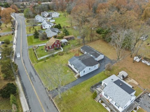 114 Woodlawn Ave, Bridgewater NJ 08807-2031 exterior