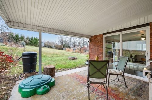 4643 Mckee Dr, Pittsburgh PA  15236-2445 exterior