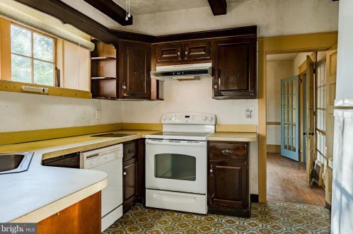 56 Glen Riddle Rd, Media PA 19063-5349 exterior