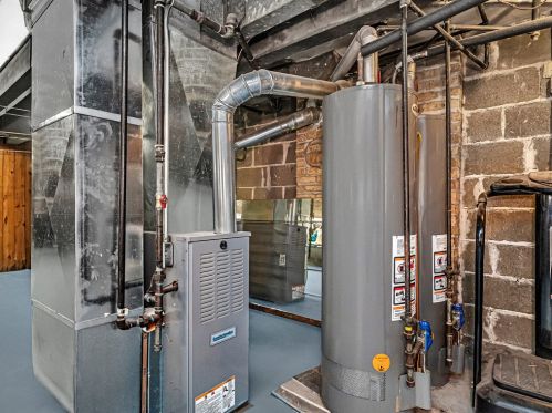 2613 Rascher Ave, Chicago IL 60625-3213 exterior