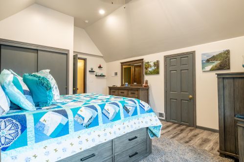 2524 Lefeber Ave, Milwaukee WI 53213-1222 exterior