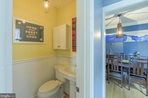 117 Peyton St, Alexandria VA 22314-2723 exterior