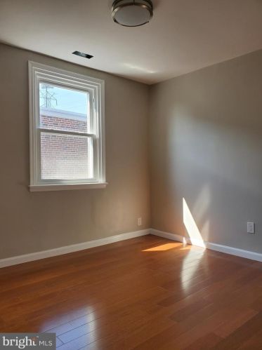 7054 Dorcas St, Philadelphia PA 19111-4111 exterior