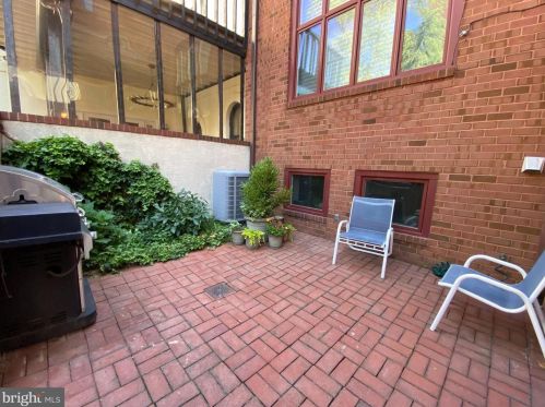 127 Catharine St, Philadelphia, PA 19147-3429