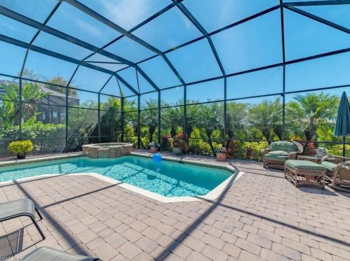6517 Caldecott Dr, Naples FL 34113-3195 exterior