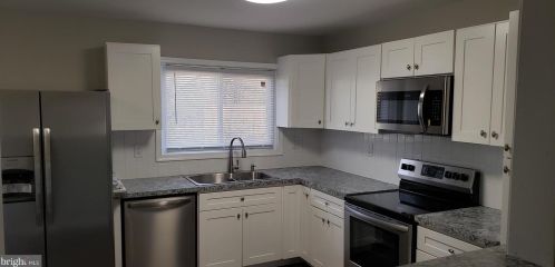 210 Lambson Ln, New Castle DE  19720-2123 exterior