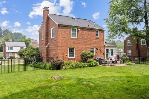 650 Malibran Dr, Pittsburgh PA 15237-5660 exterior