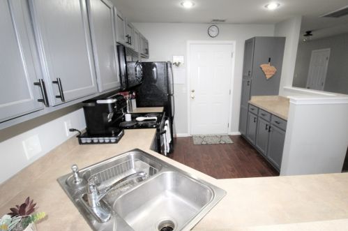 325 Cross Rd, Bluffton SC 29910-5131 exterior