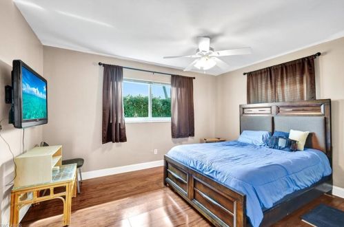 2285 41 Ter, Naples FL 34116-6517 exterior