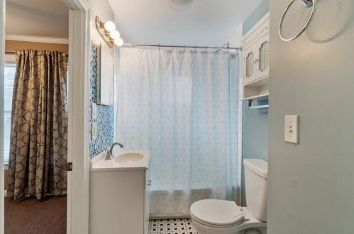 686 Cumberland Hill Rd, Woonsocket RI 02895-4820 exterior