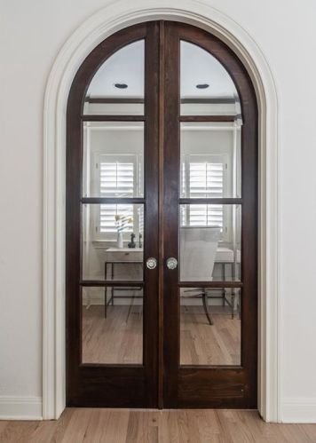 3315 Bridle Path, Austin TX 78703-2605 exterior