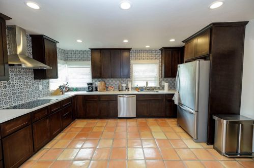 1267 Canal Dr, Turlock CA  95380-4159 exterior