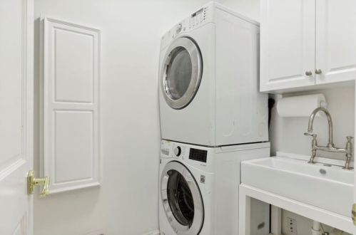 332 Golfview Rd, Atlanta GA 30309-1214 exterior