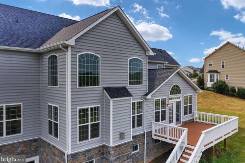 16568 Levade Dr, Leesburg VA  20176-7834 exterior