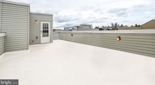 1914 6 St, Philadelphia PA 19148-2400 exterior