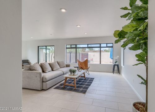 4901 17th St, Tucson AZ  85711-4354 exterior