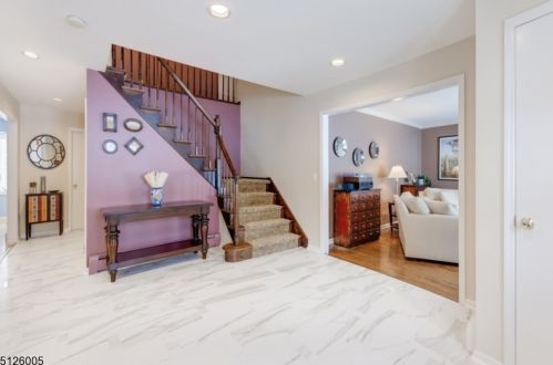 4 Tulip Ln, Dover, NJ 07869-4773