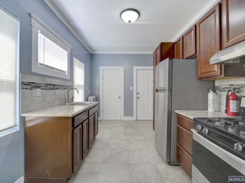 125 Temple St, Paterson NJ 07522-1354 exterior