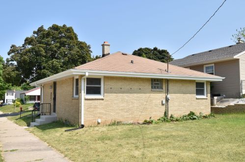 4175 72, Milwaukee WI 53216-1037 exterior