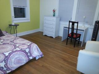 5614 32nd St, Washington DC  20015-1623 exterior