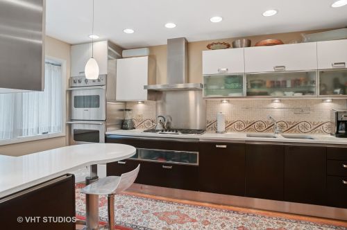 749 Dickens Ave, Chicago IL 60639-3434 exterior