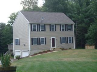 422 High St, Concord, NH 03303-3801