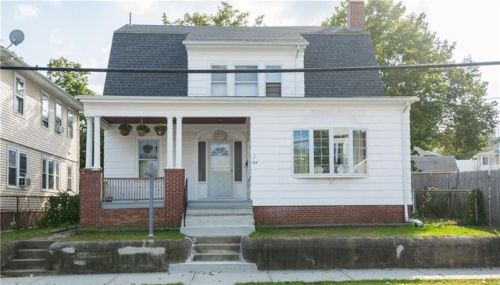 764 Douglas Ave, Providence RI  02908-1504 exterior