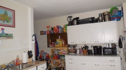 71 Hl St, West Springfield MA 01089-3416 exterior