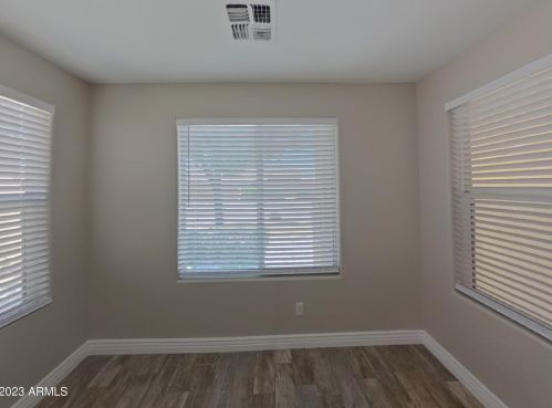 2518 66th Dr, Phoenix AZ  85043-8525 exterior