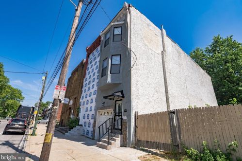 3944 Girard Ave, Philadelphia, PA 19104-1137