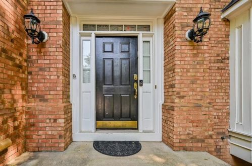 345 Eastcote Dr, Atlanta GA  30350-4143 exterior