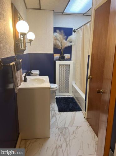 5203 Ditman St, Philadelphia PA 19135-2204 exterior