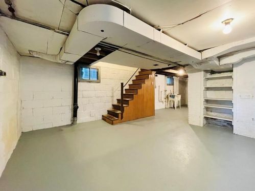 1213 4th Ave, Moon Twp PA 15108-1617 exterior