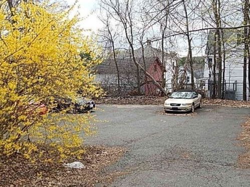 116 St, Ware MA 01082-1030 exterior