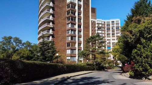 4465 Douglas Ave, Bronx NY  10471-3519 exterior