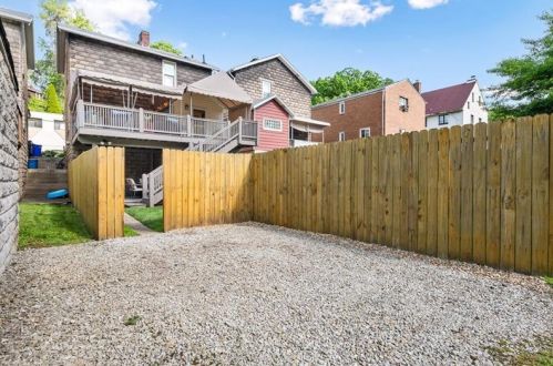 563 Allenby Ave, Pittsburgh PA 15218-1303 exterior