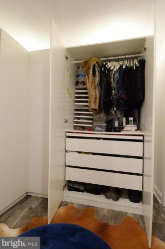 403 17 St, Philadelphia PA 19130-0041 exterior