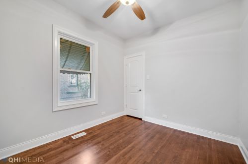 5724 Warwick Ave, Chicago IL 60641-3418 exterior